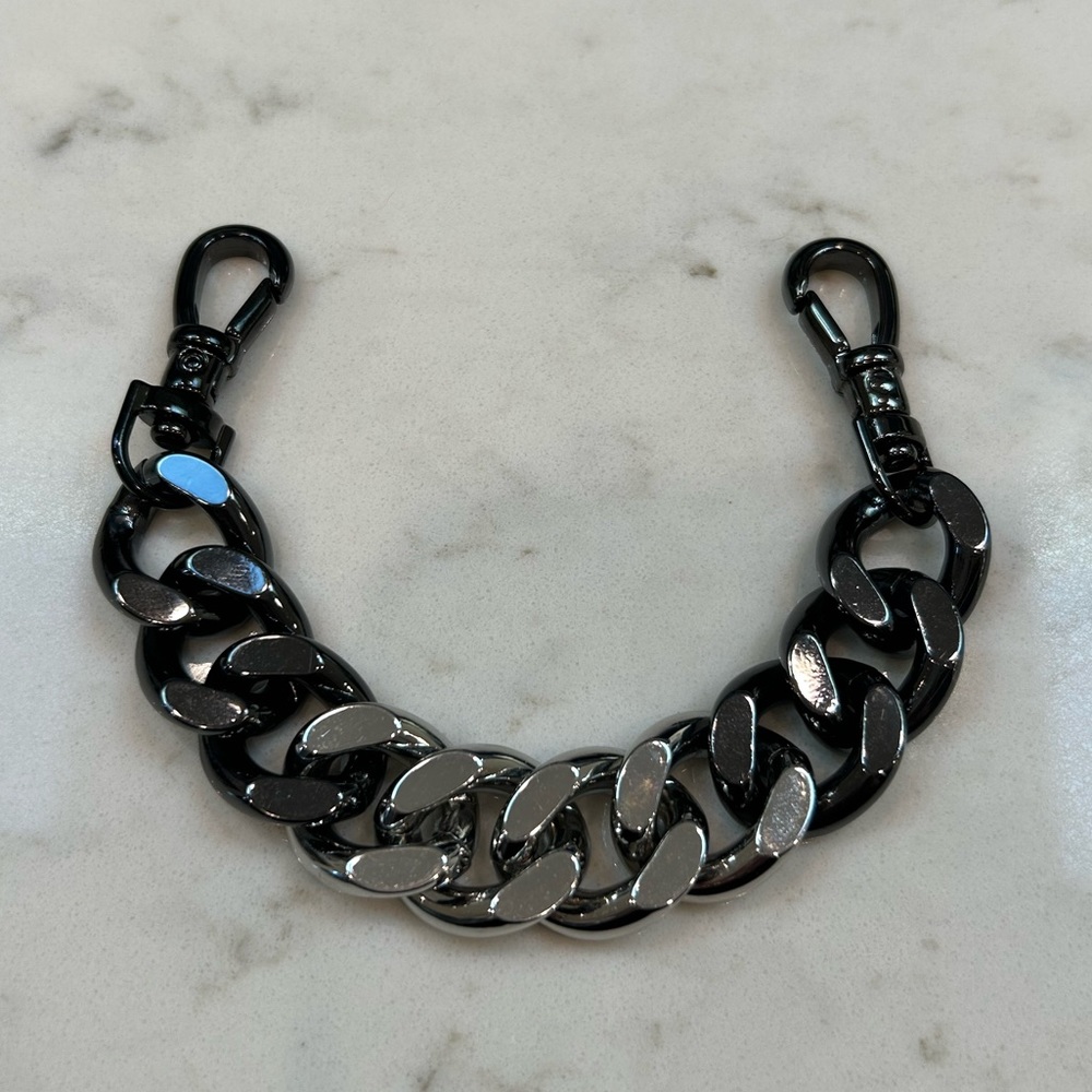 Bandolier - Thick chain wrist strap